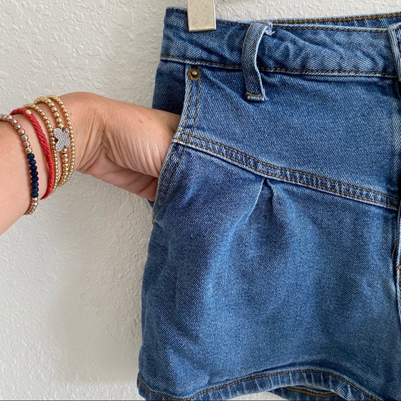 Vintage Wild Fable High-Rise Yoke Front Jean Shorts Size 6 - Picture 5 of 7